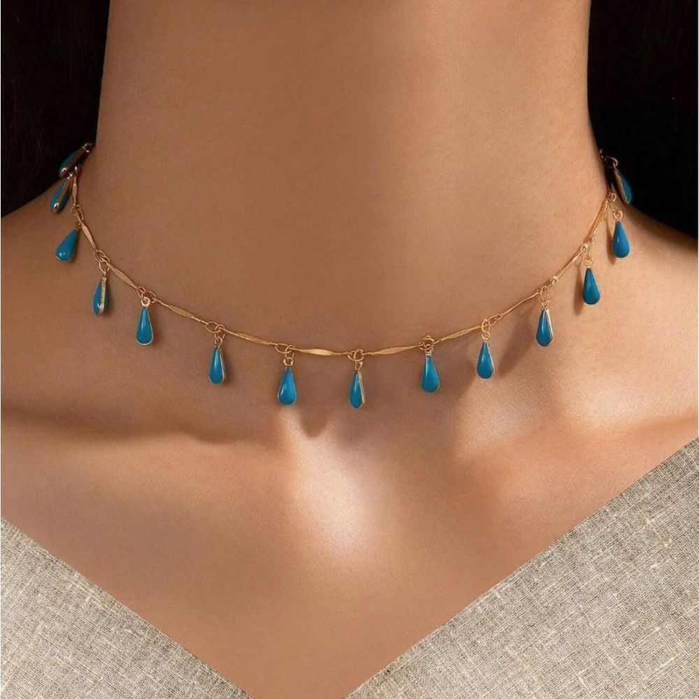 Gold Necklace with Blue Teardrop Accents N846